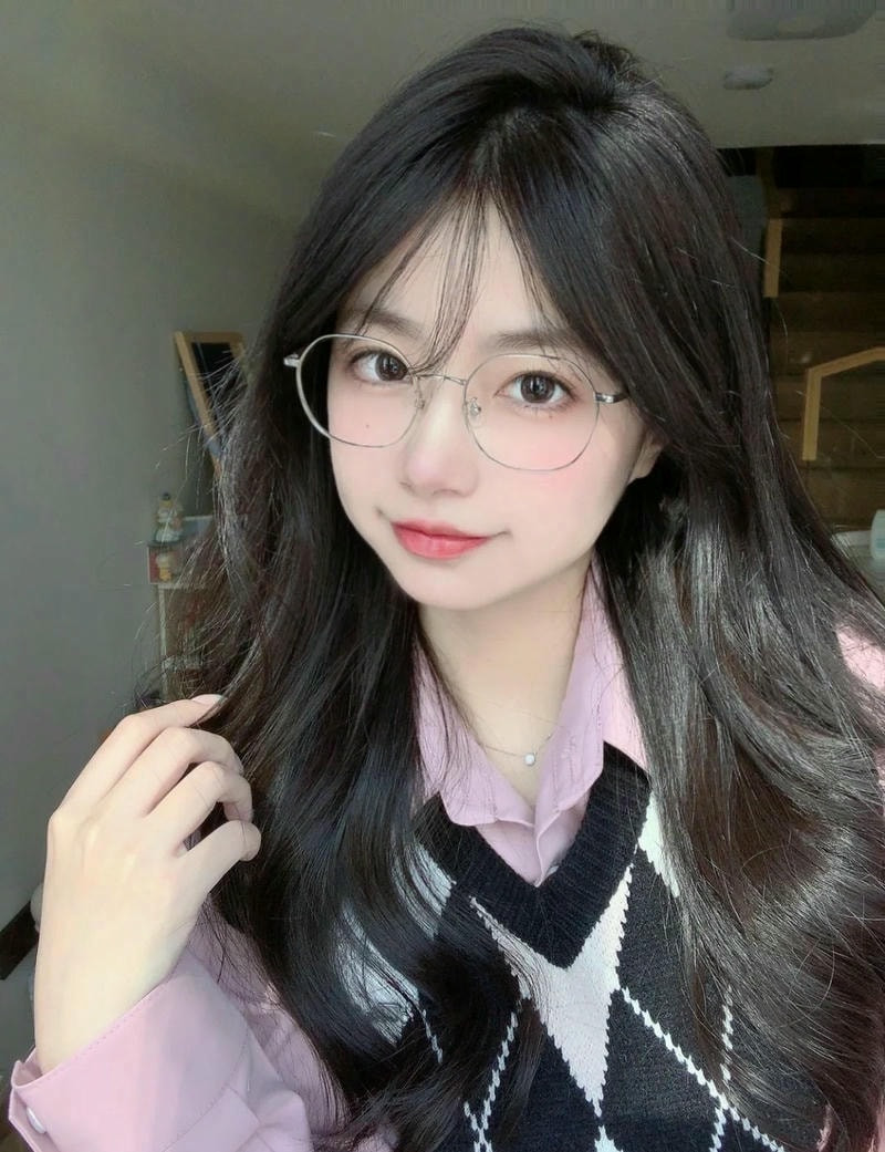 Khám phá bộ 99+ ảnh gái xinh đeo kính cực cuốn hút, đáng yêu