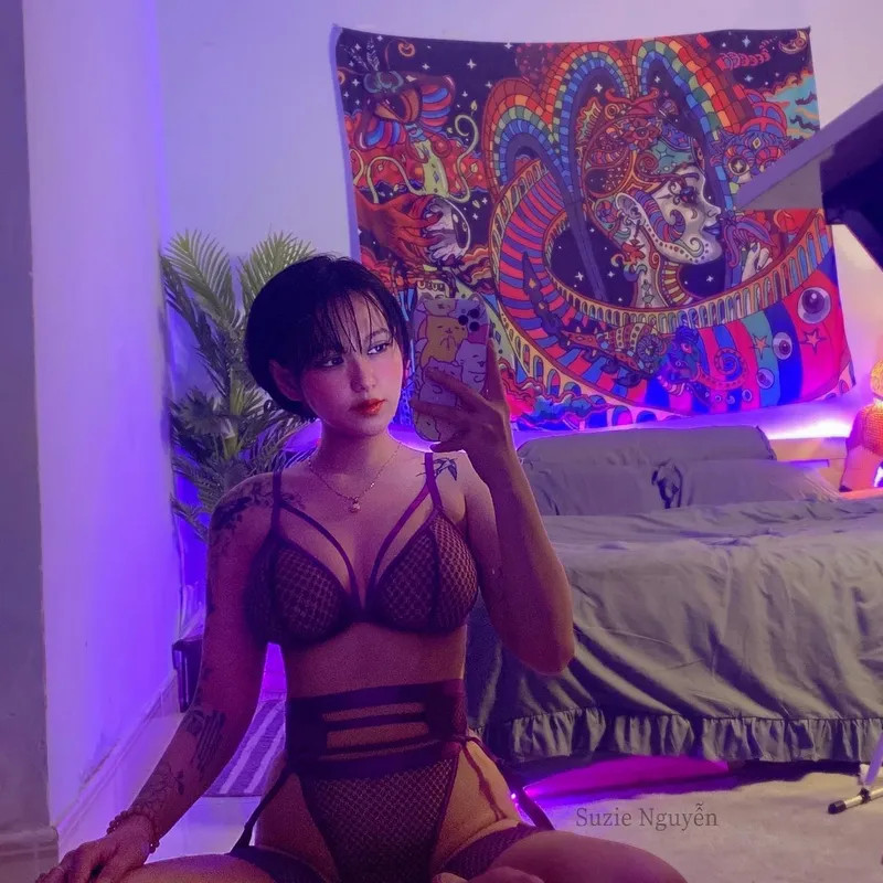 Bộ sưu tập 99 ảnh sexy, quyến rũ của Suzie Nguyen trên IG