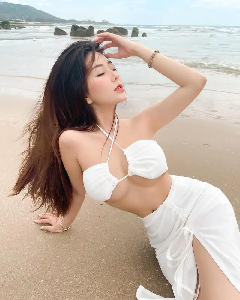 Bộ 500+ ảnh sexy Võ Ngọc Trân Instagram nóng bỏng nhất