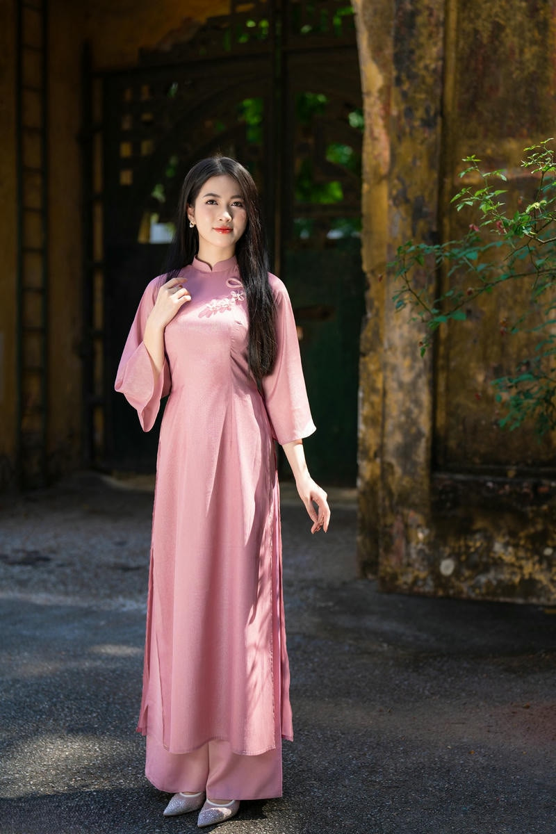 Tuyển tập 999+ ảnh gái xinh mặc áo dài vô cùng duyên dáng