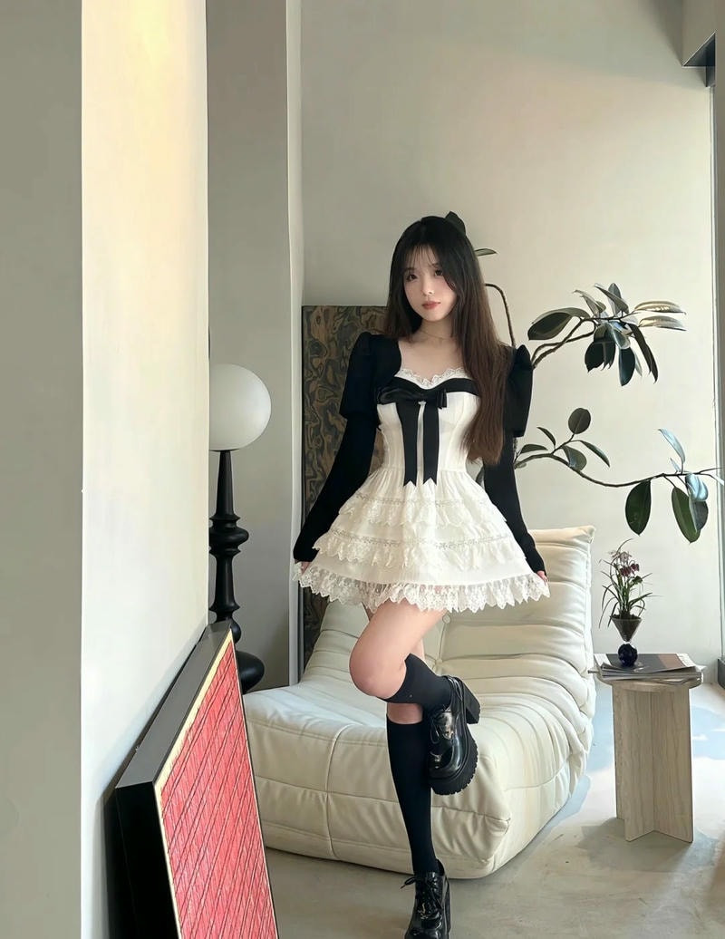 Gái xinh 2k6 chân dài, tươi trẻ và rạng rỡ