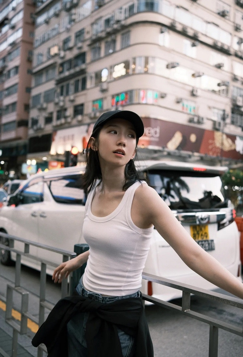 Tuyển chọn 100+ hình ảnh gái xinh mặc áo 2 dây đẹp “ná thở”