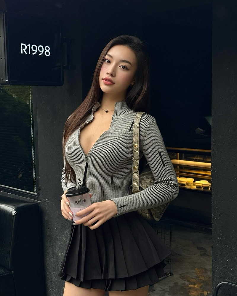 Ngắm 999+ ảnh gái xinh mặc váy ngắn với vẻ đẹp gợi cảm cuốn hút