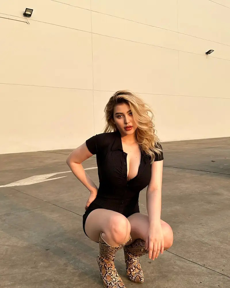 Bộ 200+ ảnh của Wilson Nhật Anh Instagram cực sexy cuốn hút
