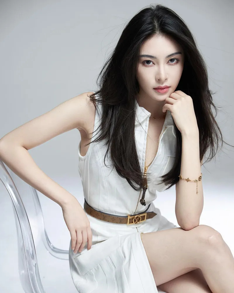 Top 119+ ảnh hot girl Linh Trương IG cực xinh hút triệu like