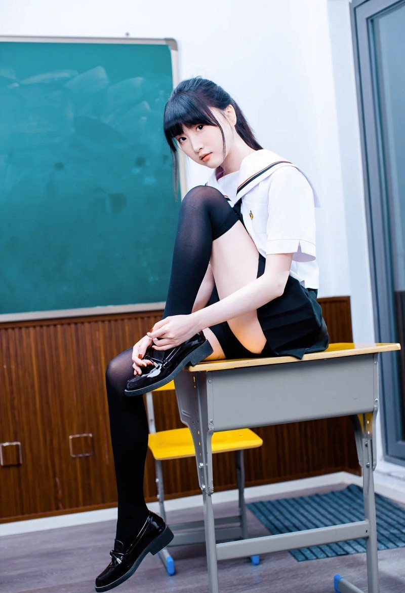 Chiêm ngưỡng 149+ ảnh gái xinh mặc váy xếp ly cute, đáng yêu
