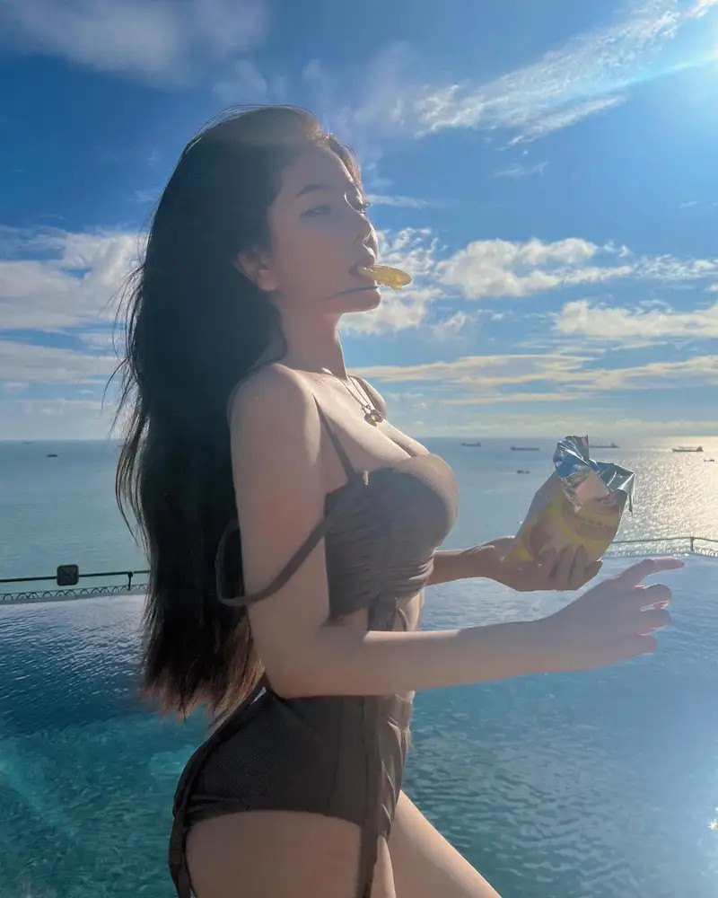 Bộ 500+ ảnh sexy Võ Ngọc Trân Instagram nóng bỏng nhất