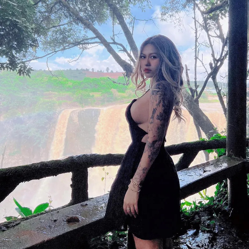 Bộ sưu tập 99 ảnh sexy, quyến rũ của Suzie Nguyen trên IG