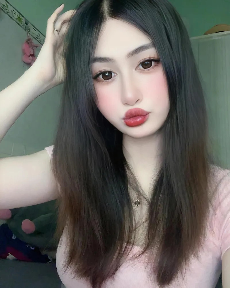 Kho 88+ ảnh Châu Nhi IG khoe body gợi cảm, vú căng tràn