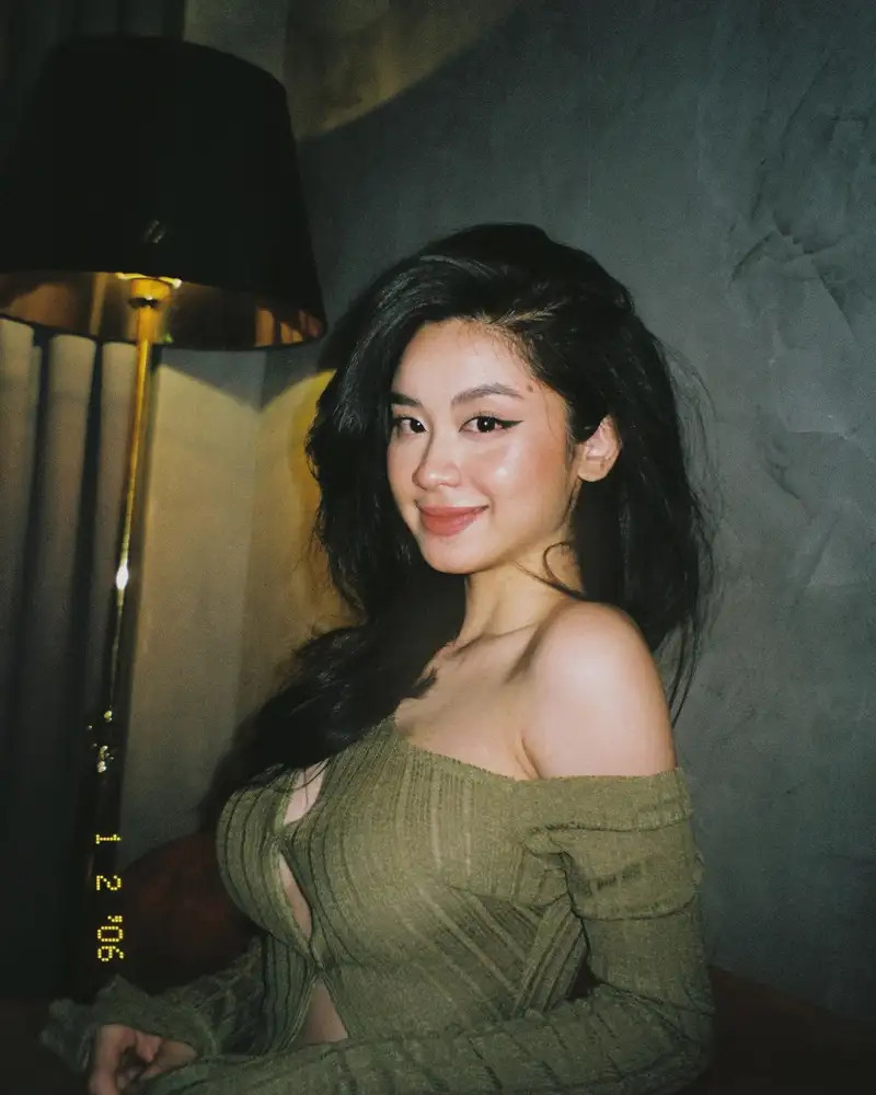 Top 100+ ảnh sexy gợi cảm nhất của Hàn Hằng ig gây bão mạng