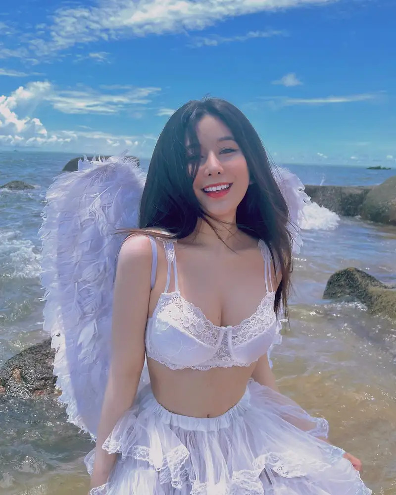 Bộ 500+ ảnh sexy Võ Ngọc Trân Instagram nóng bỏng nhất
