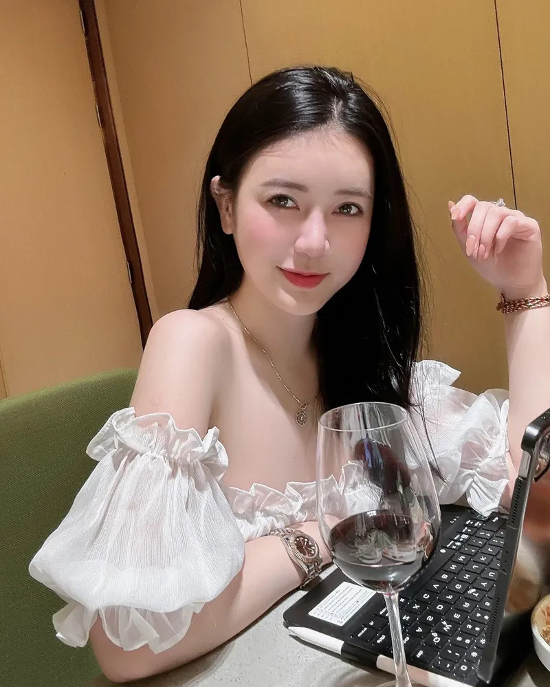 Hotgirl Instagram Nguyễn Hải Ly sexy quyến rũ đầy thu hút