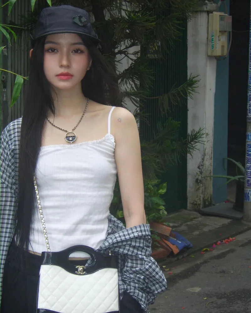 Nguyễn Ngọc Phương Vy năng động trong phong cách thể thao