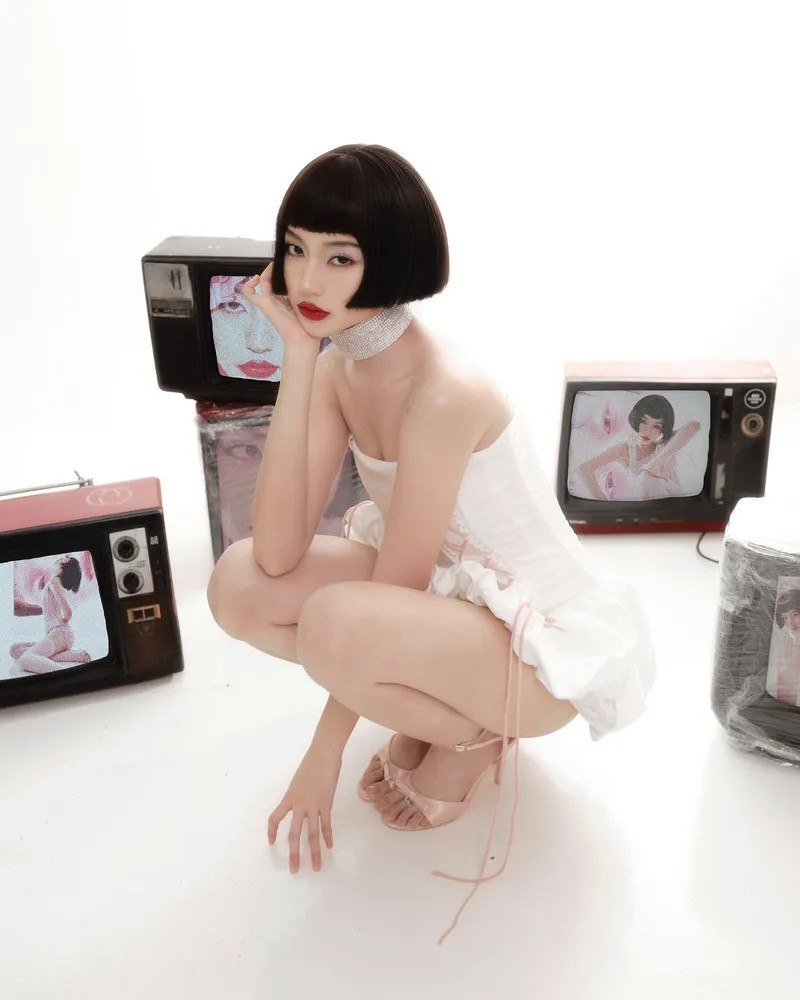 Nguyễn Ngọc Phương Vy trong bộ sưu tập thời trang mới