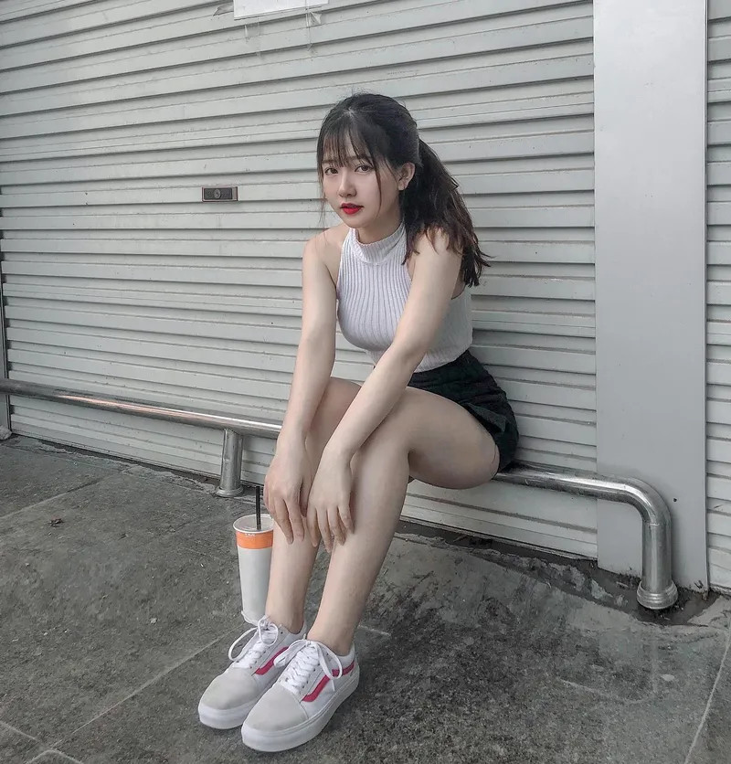 Nguyễn Thị Thùy Trang với phong cách nhẹ nhàng