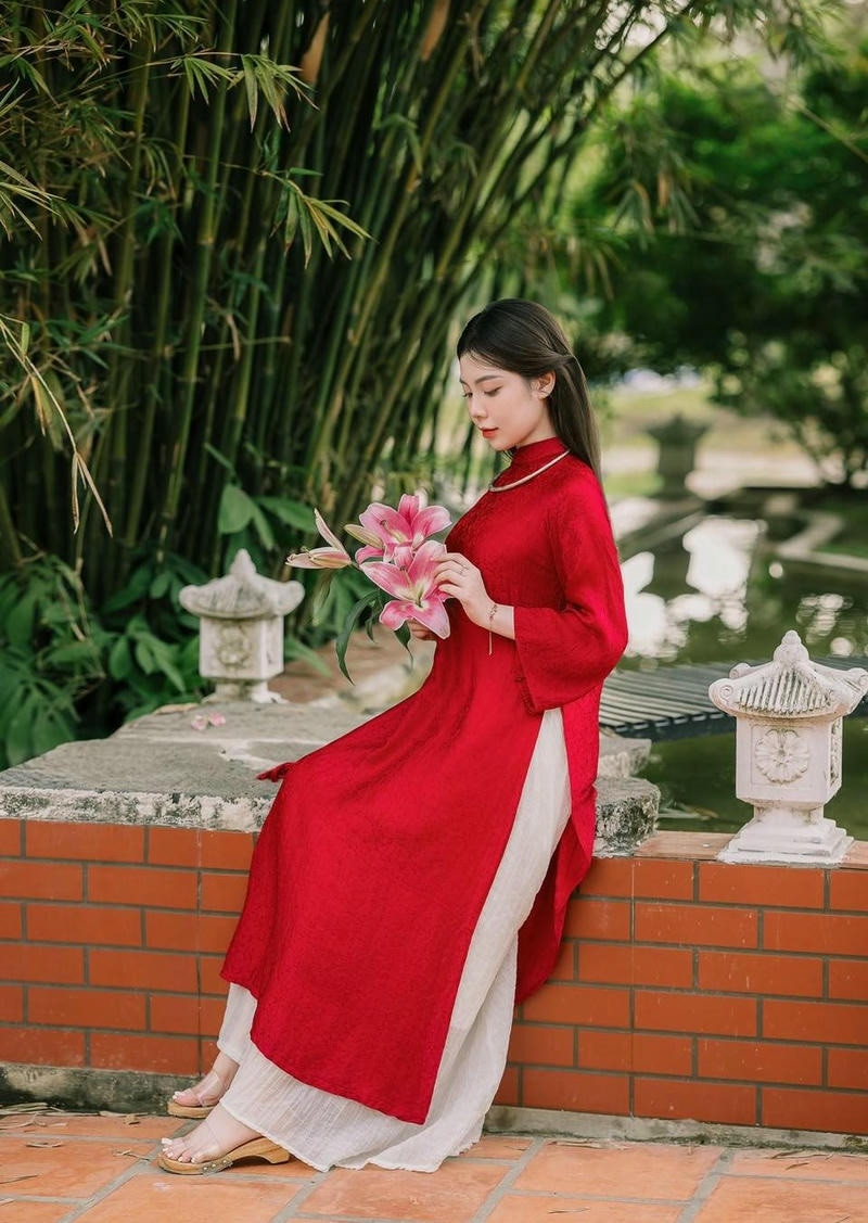 Tuyển tập 999+ ảnh gái xinh mặc áo dài vô cùng duyên dáng