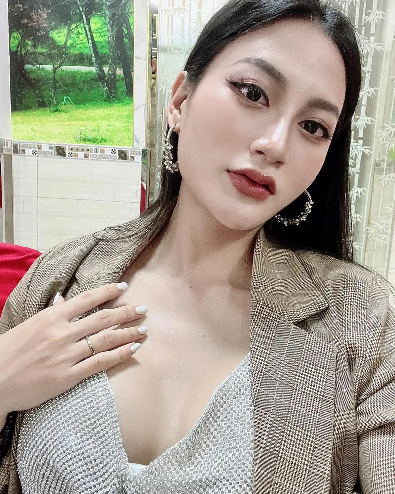 Bộ sưu tập 199+ ảnh sexy đẹp nhất của Kiều Vy trên Instagram