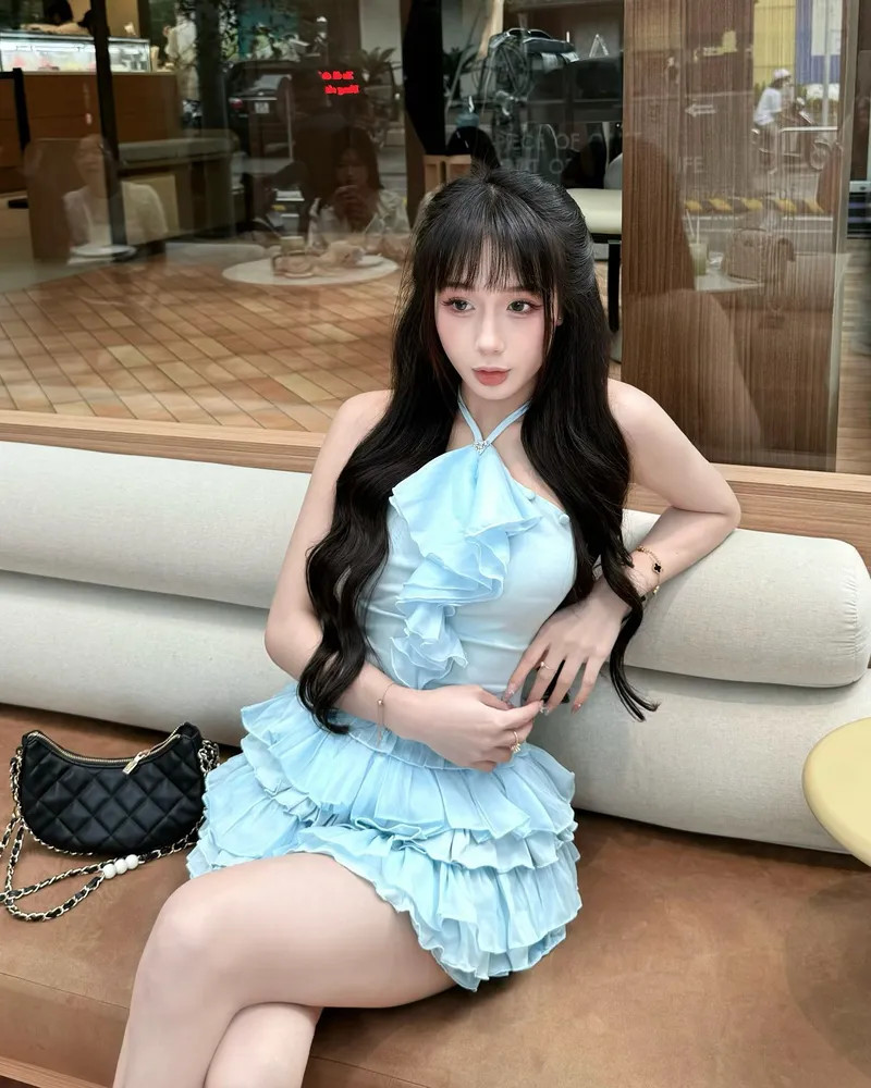 Quỳnh Hương tươi tắn và ngọt ngào.