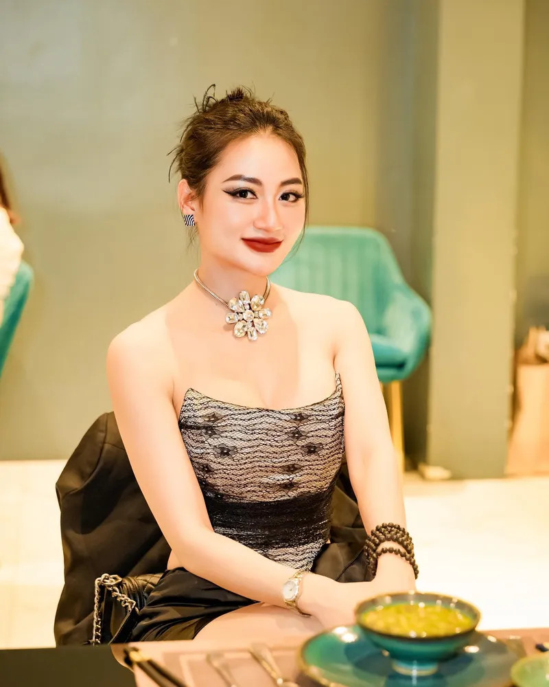 Bộ sưu tập 199+ ảnh sexy đẹp nhất của Kiều Vy trên Instagram